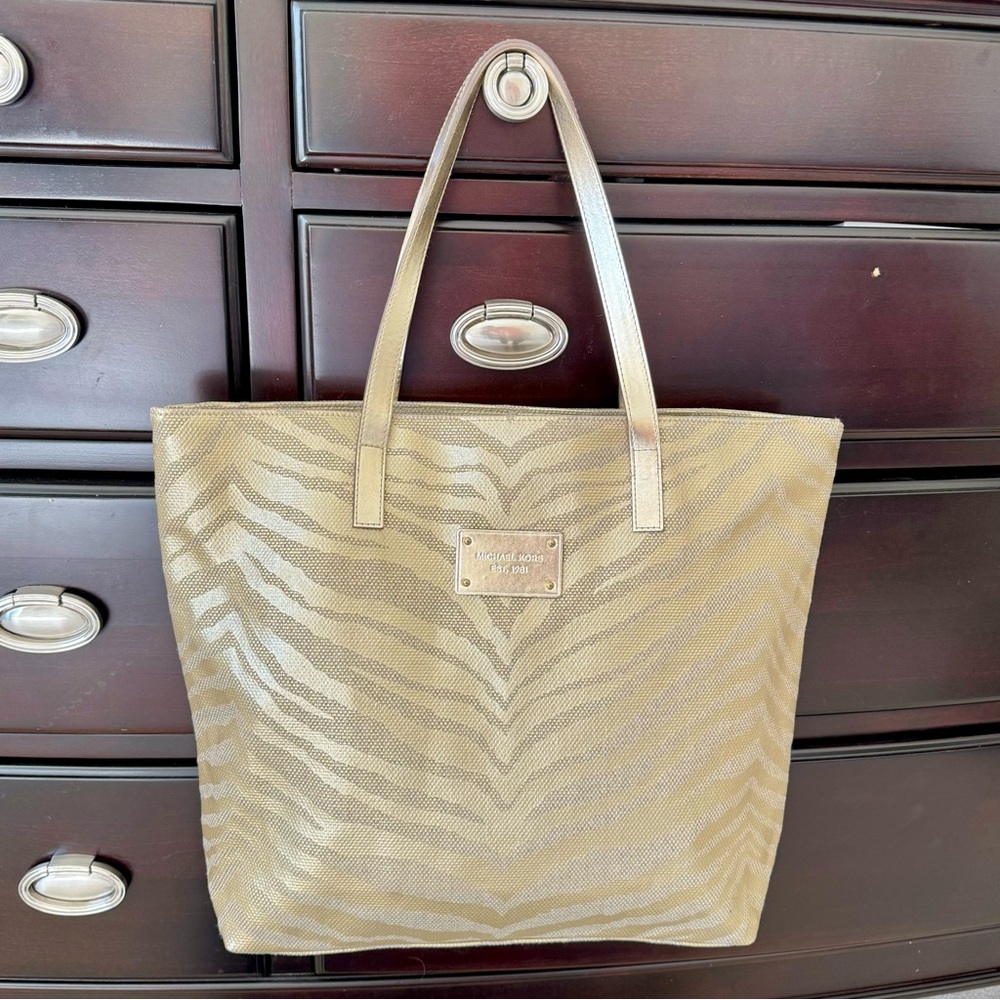 Canvas Michael Kors Gold Tan Metallic Tiger Zebra Animal Print Shoulder Tote Bag